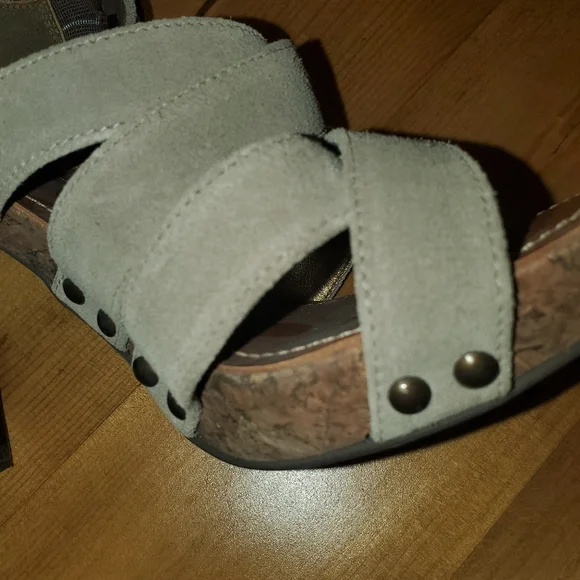STEVE MADDEN * Leola taupe leather sandals SIZE 7 - Picture 4 of 14